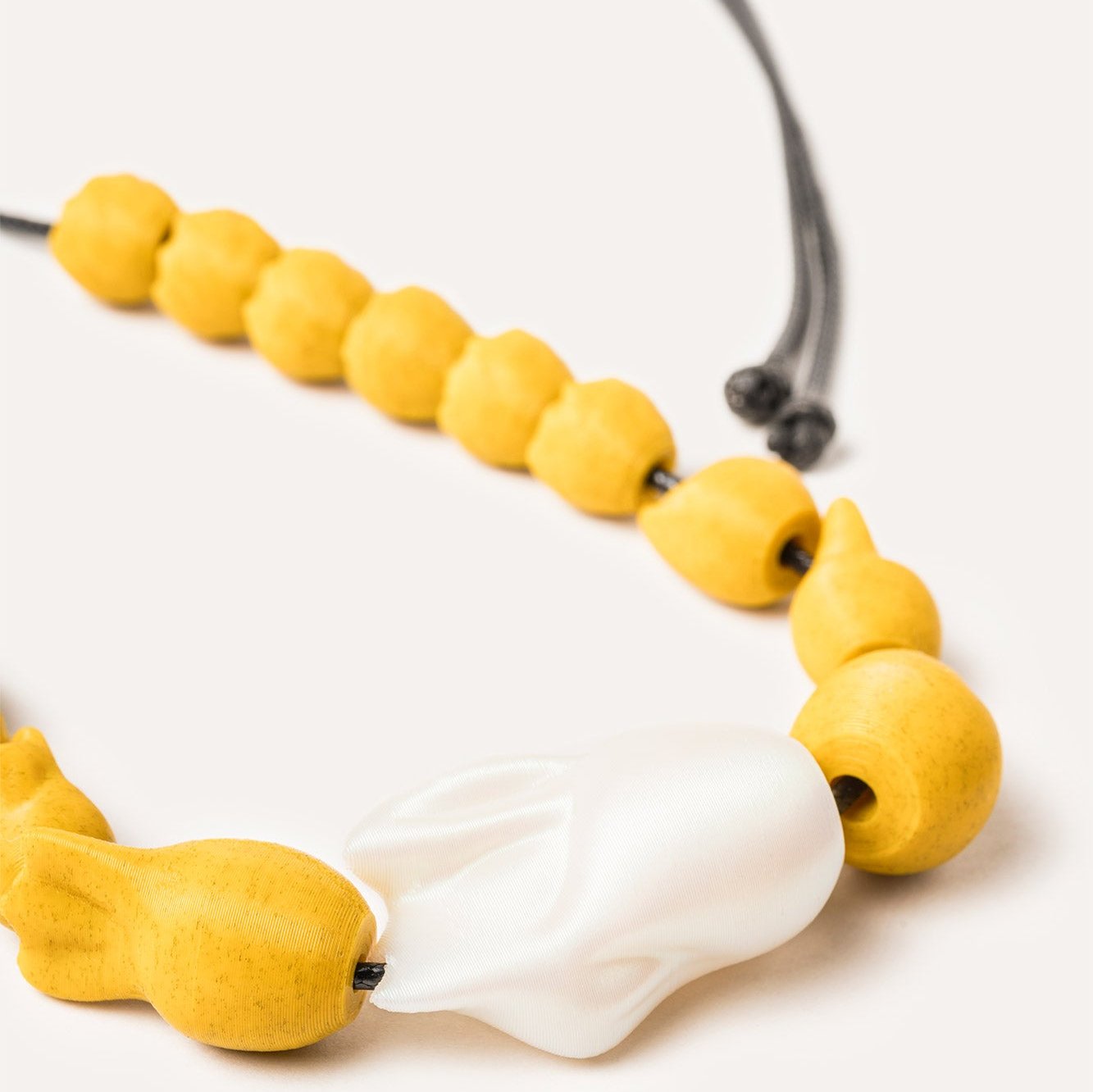 Yellow Beads vegan necklace 3d
